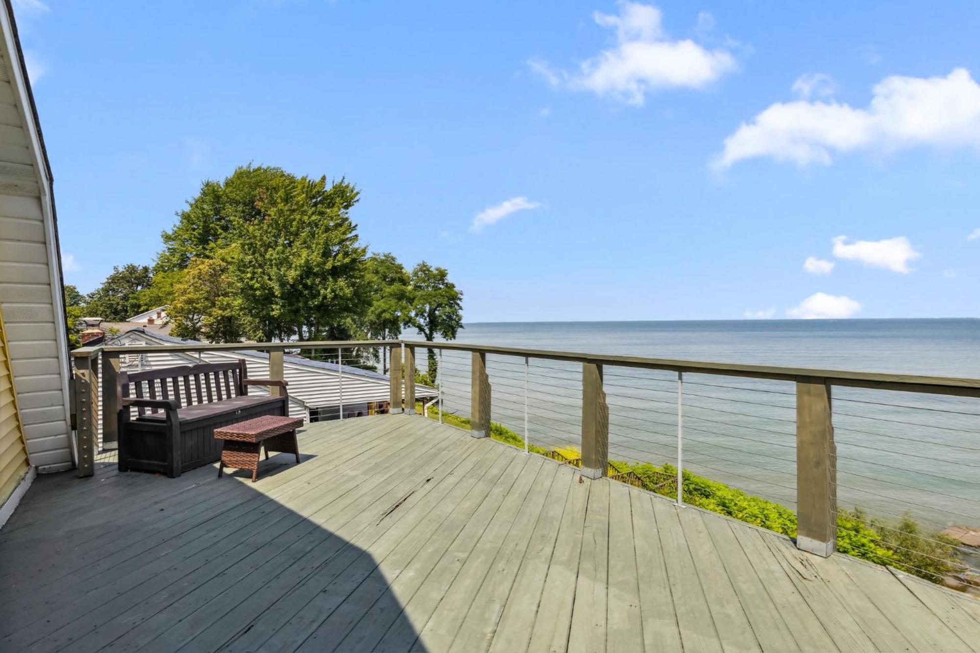 Sunset Haven - Lakeside Retreat In Gotl Geneva Exterior photo