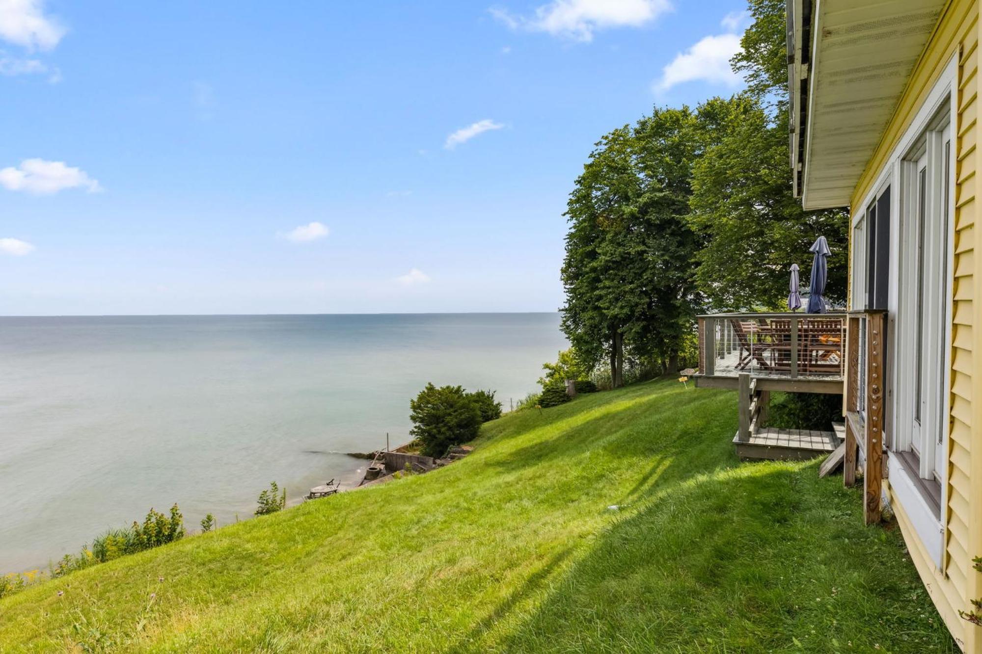Sunset Haven - Lakeside Retreat In Gotl Geneva Exterior photo