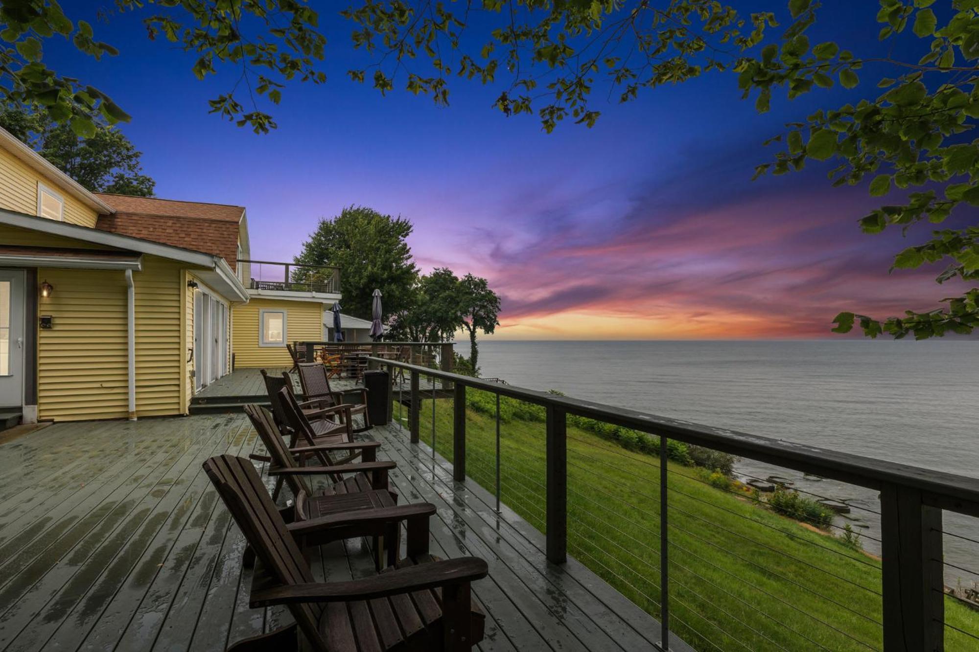 Sunset Haven - Lakeside Retreat In Gotl Geneva Exterior photo