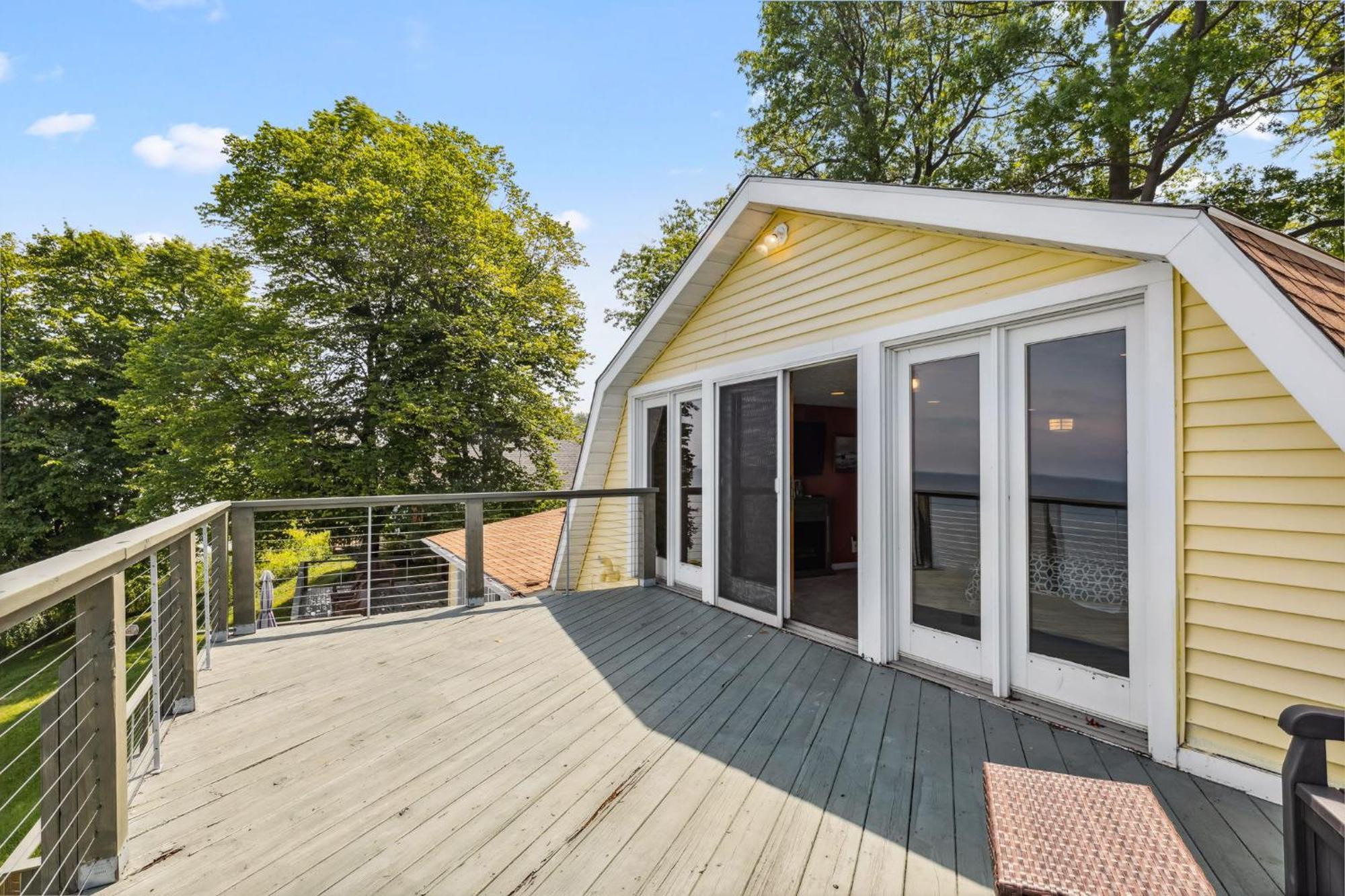 Sunset Haven - Lakeside Retreat In Gotl Geneva Exterior photo